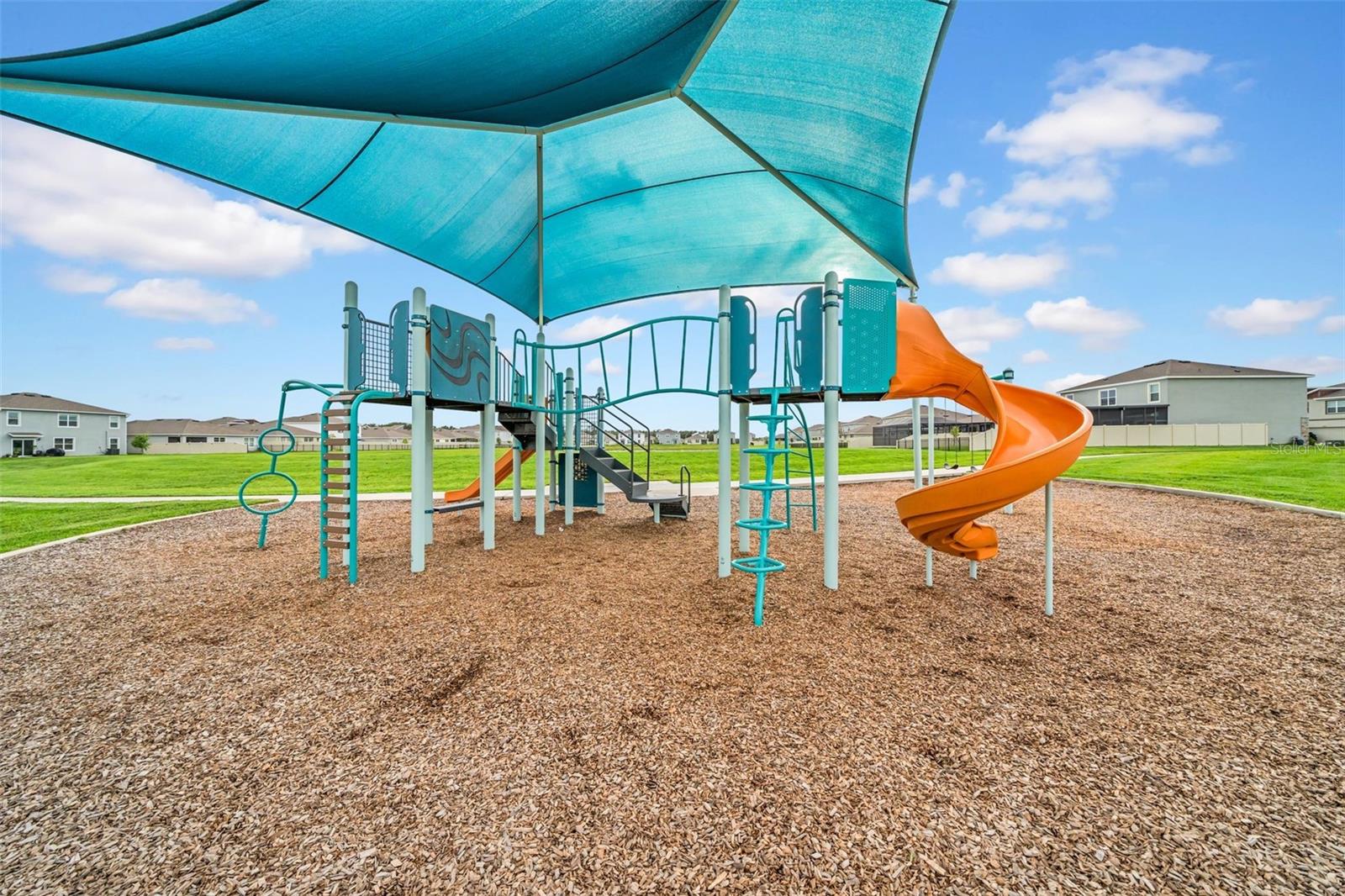Listing photo id 74 for 32136 Conchshell Sail Street