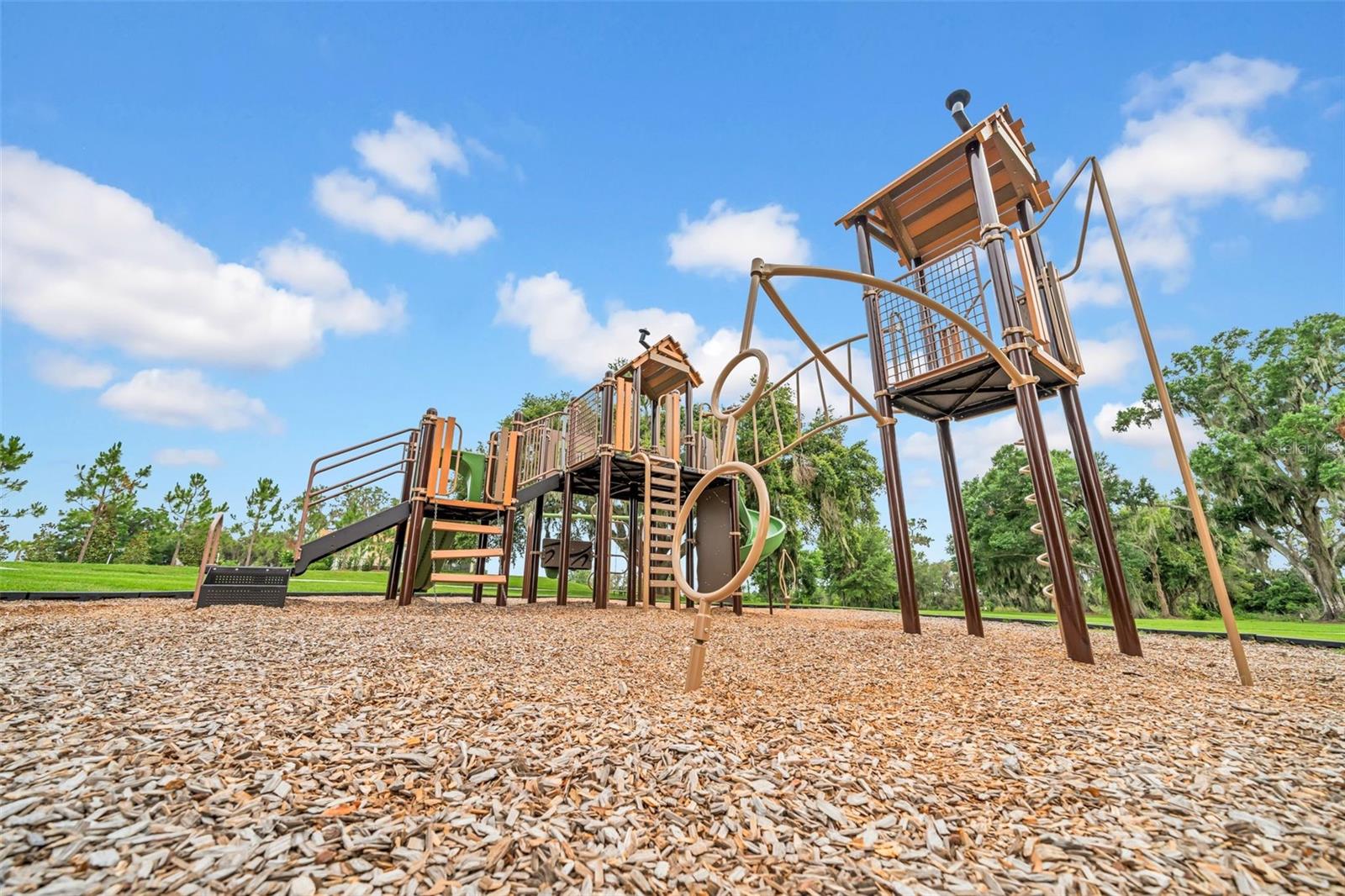 Listing photo id 75 for 32136 Conchshell Sail Street