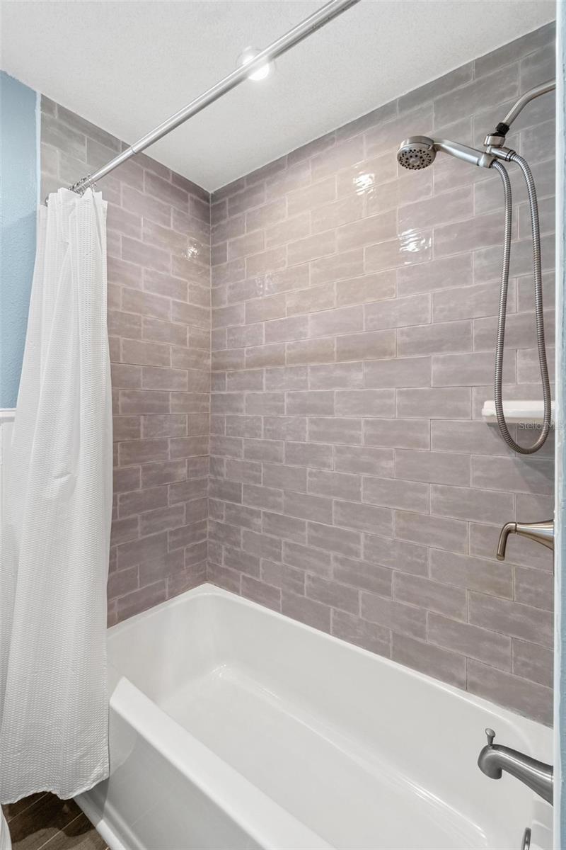 Image 15 of 37 For 10339 111th Street