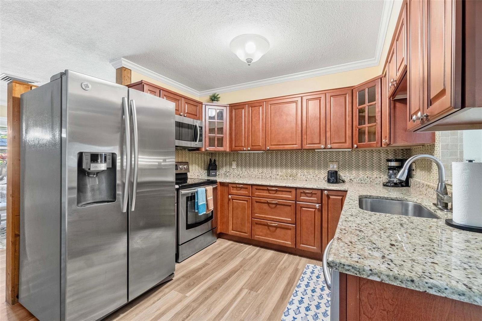 Image 17 of 37 For 10339 111th Street