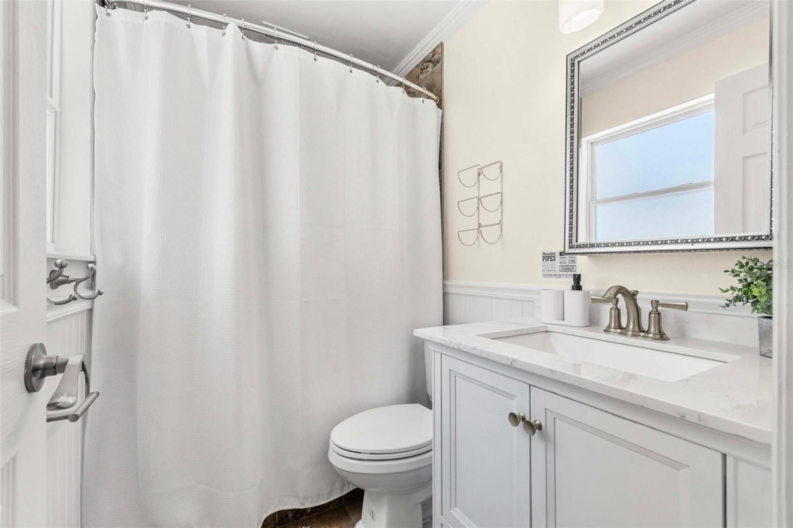 Image 21 of 37 For 10339 111th Street