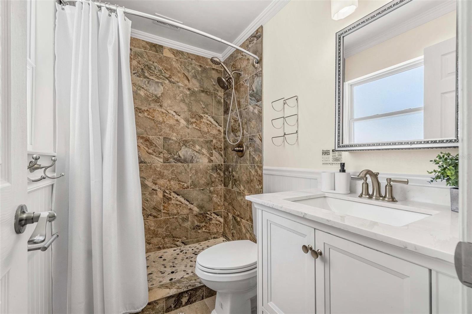 Image 22 of 37 For 10339 111th Street