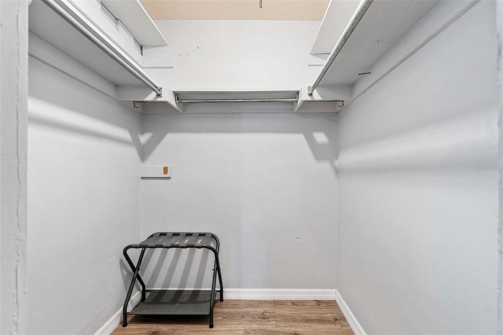 Image 23 of 37 For 10339 111th Street