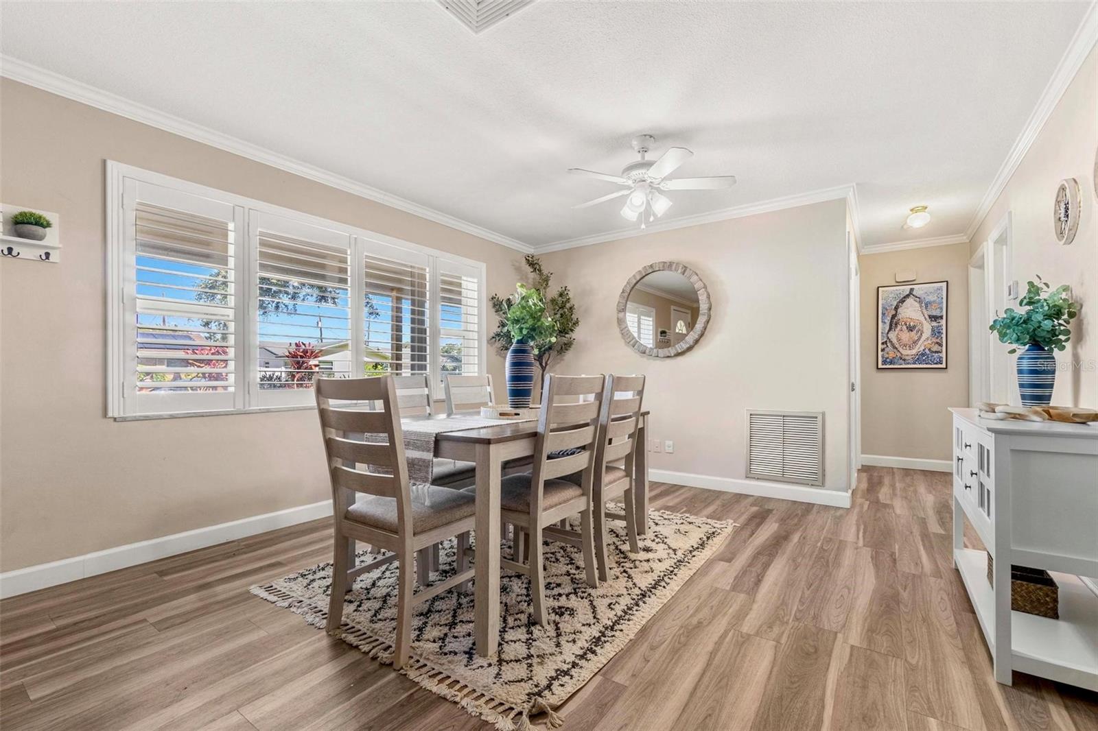 Image 6 of 37 For 10339 111th Street