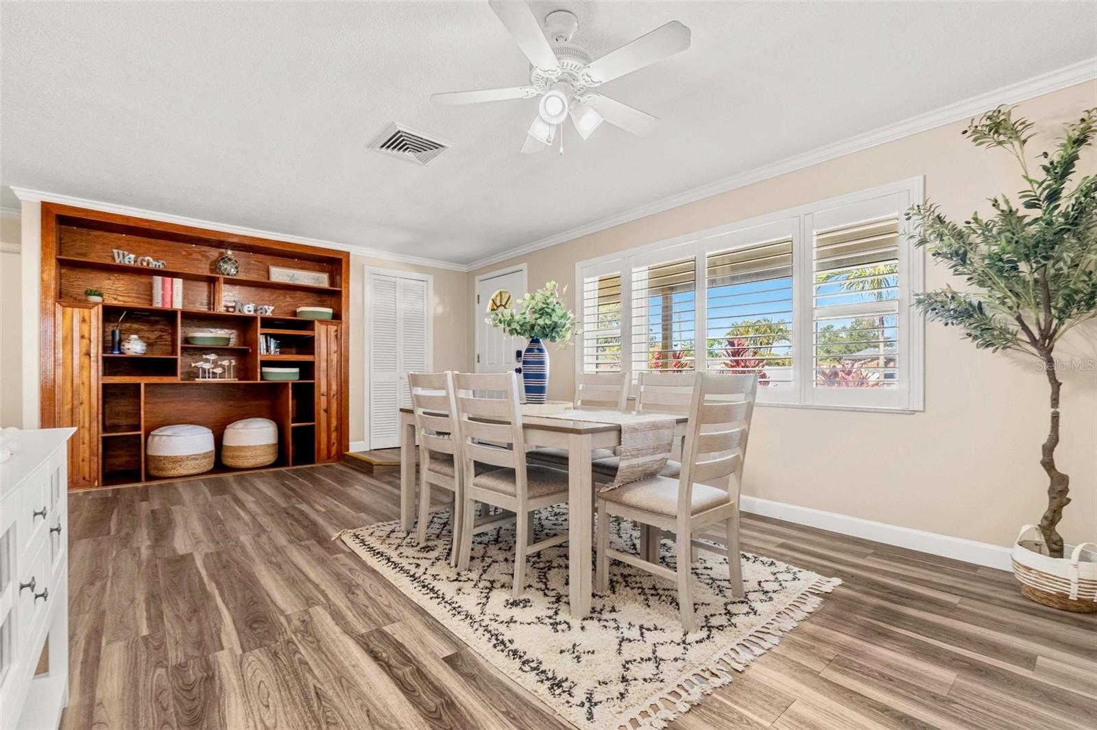 Image 7 of 37 For 10339 111th Street