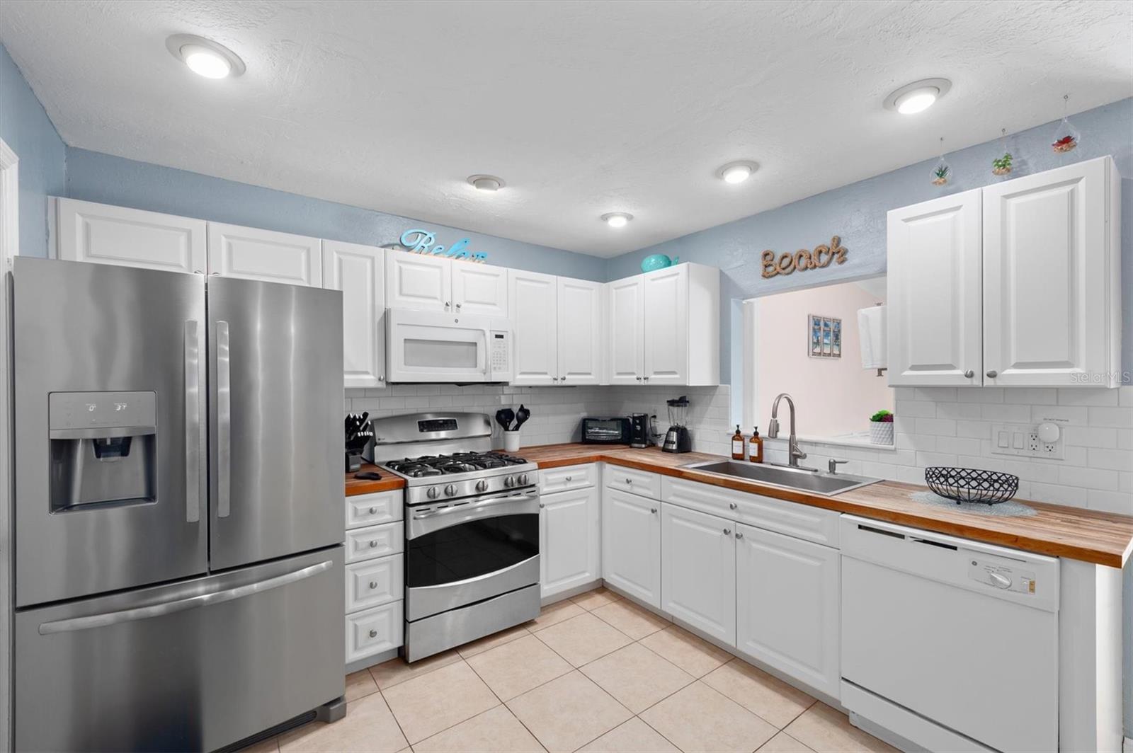 Image 7 of 22 For 3905 31st Avenue W