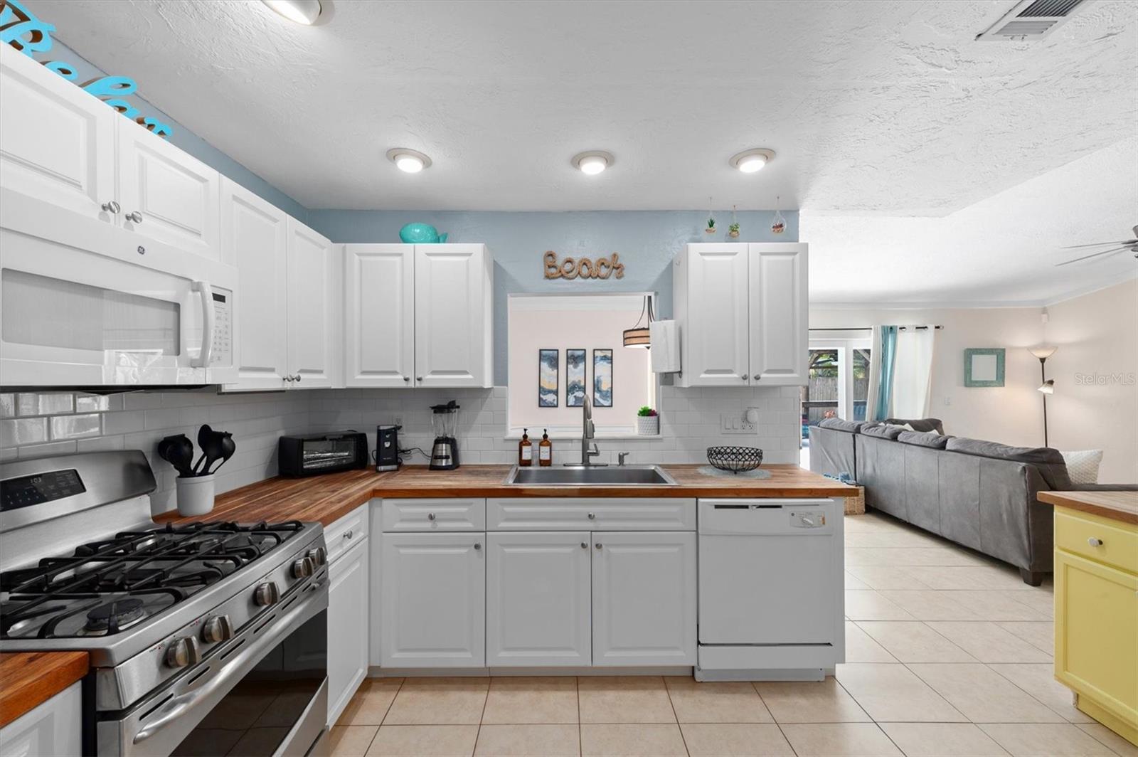 Image 8 of 22 For 3905 31st Avenue W