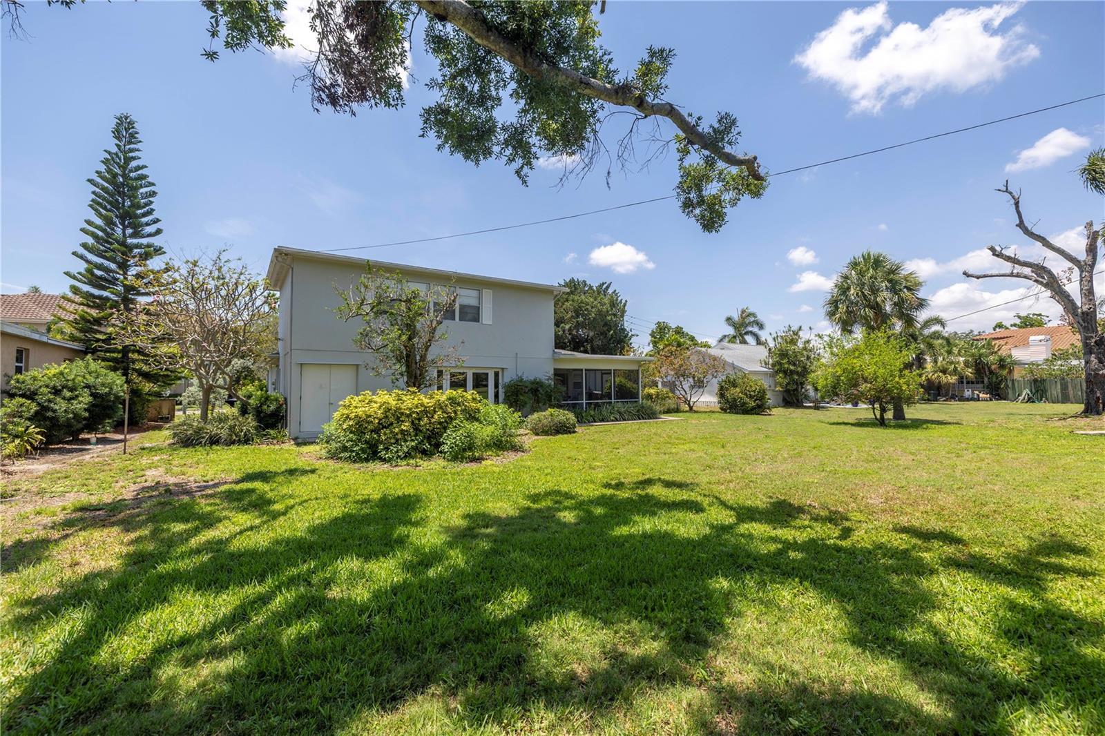 Image 15 of 27 For 167 Almedo Way Ne