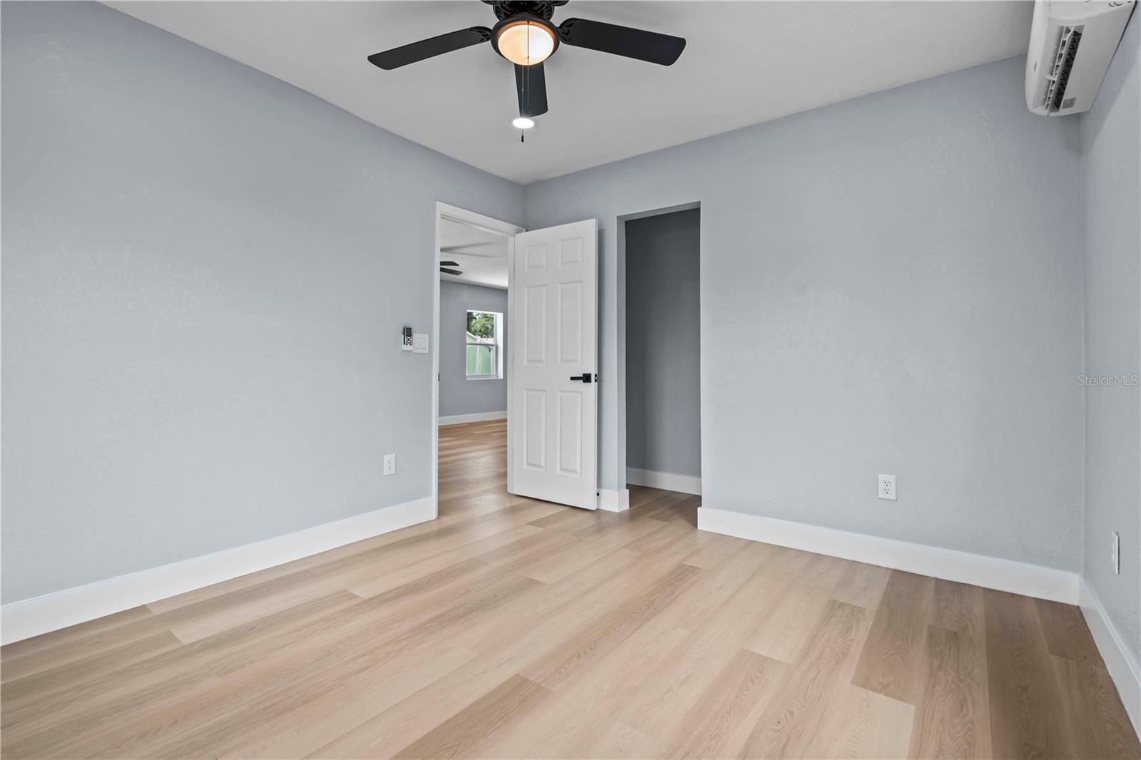 Image 14 of 36 For 2465 16th Avenue S