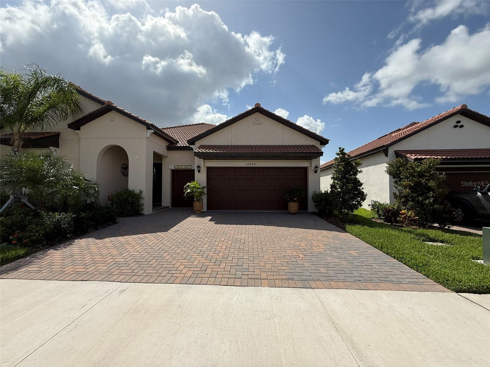 Image 2 of 90 For 17304 Scuba Crest Street