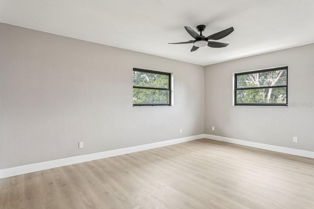 Image 10 of 25 For 8200 136th Street