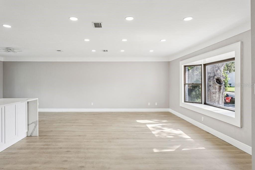 Image 3 of 25 For 8200 136th Street