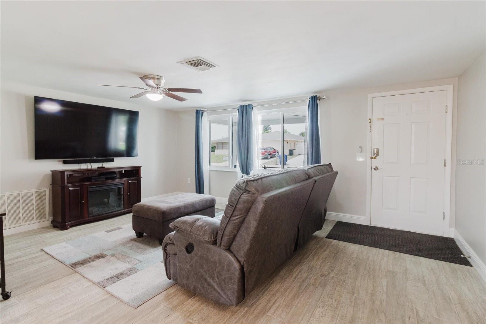Image 30 of 92 For 5840 Liddell Drive