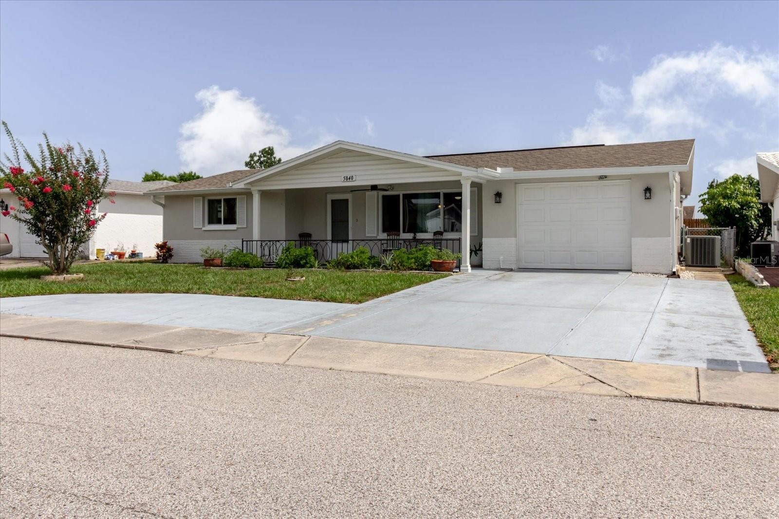 Image 5 of 92 For 5840 Liddell Drive