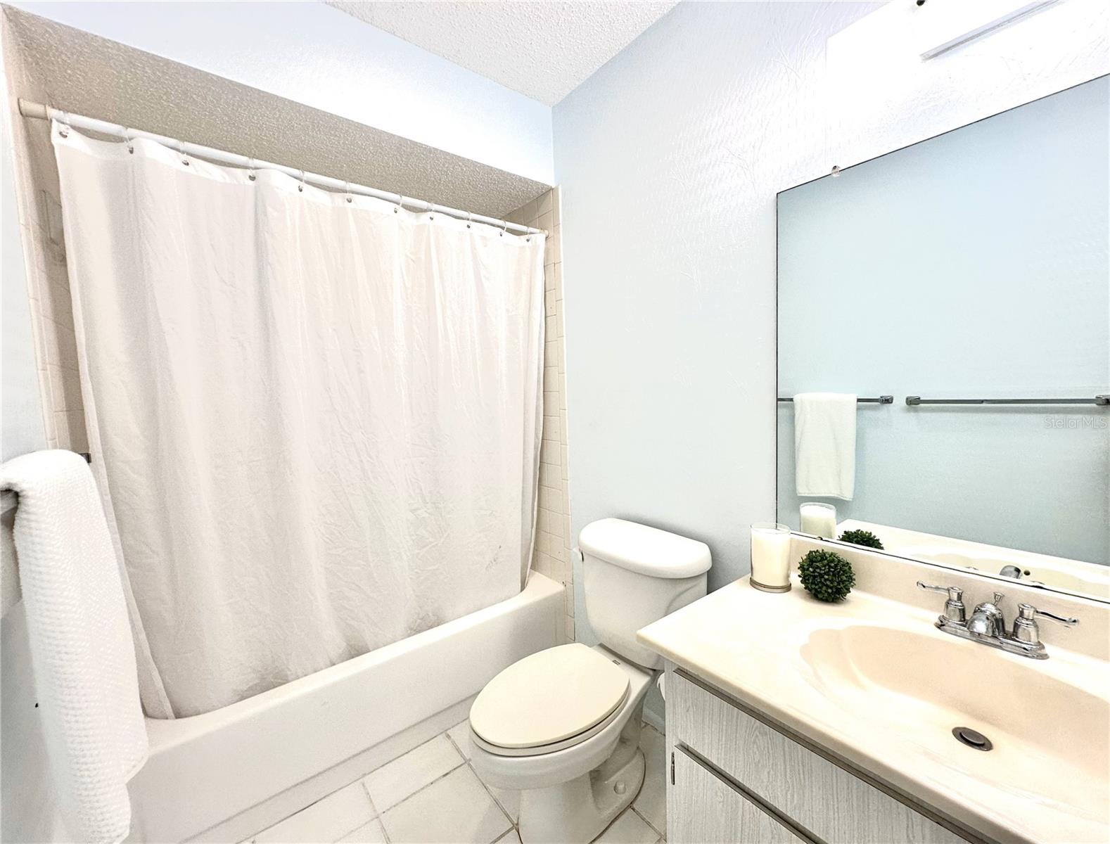 Image 10 of 35 For 13926 Mission Oaks Boulevard