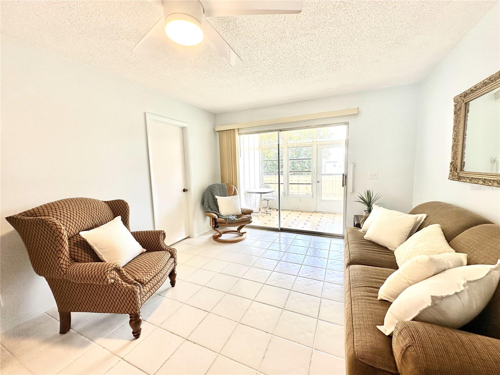 Image 12 of 35 For 13926 Mission Oaks Boulevard