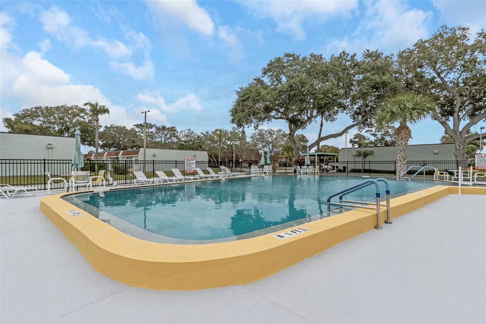 Image 26 of 35 For 13926 Mission Oaks Boulevard