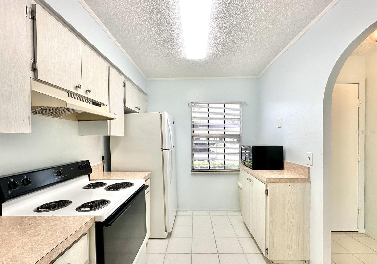 Image 4 of 35 For 13926 Mission Oaks Boulevard