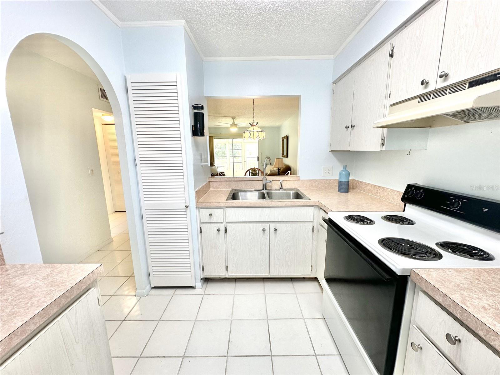 Image 5 of 35 For 13926 Mission Oaks Boulevard
