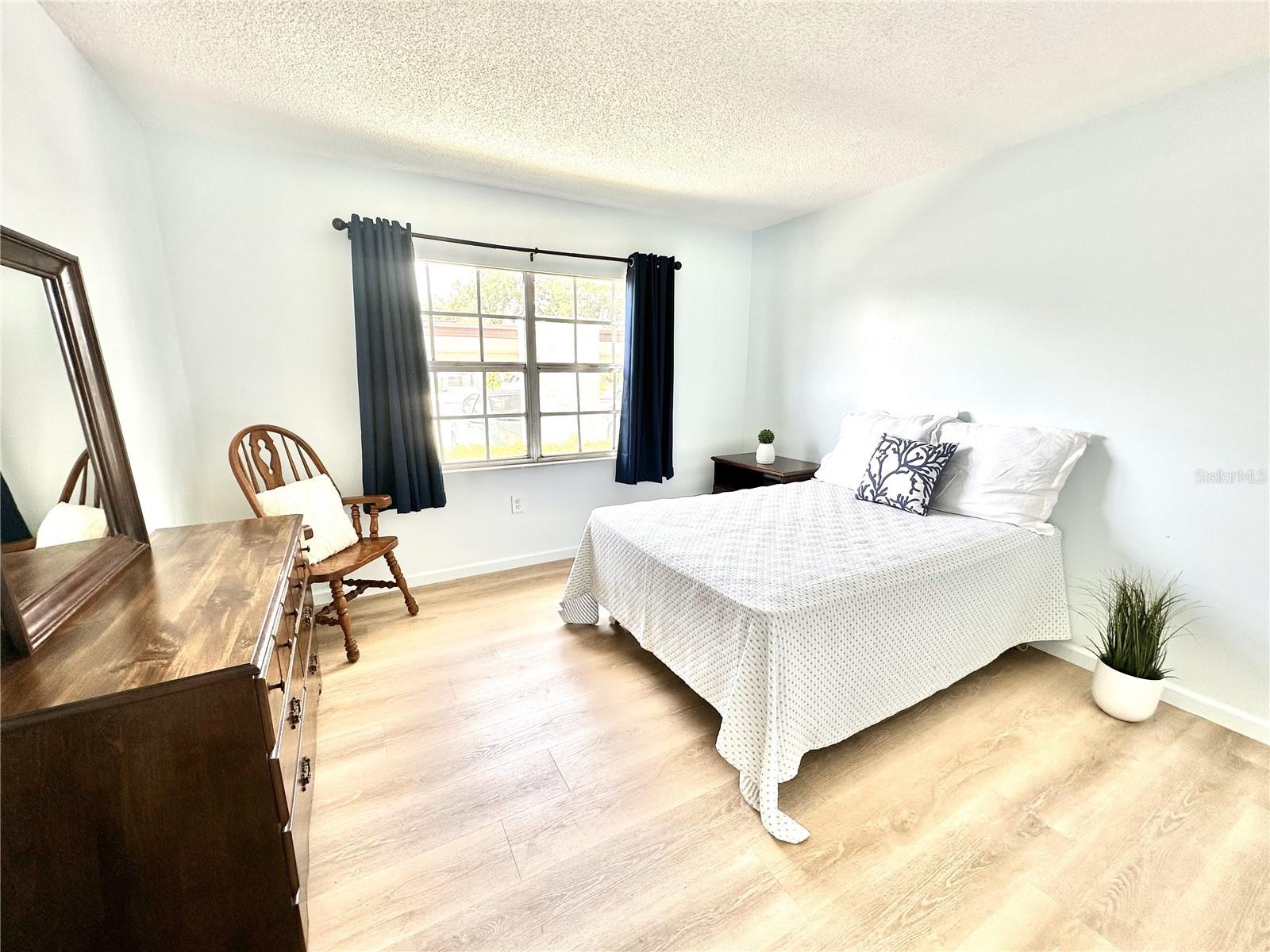 Image 8 of 35 For 13926 Mission Oaks Boulevard
