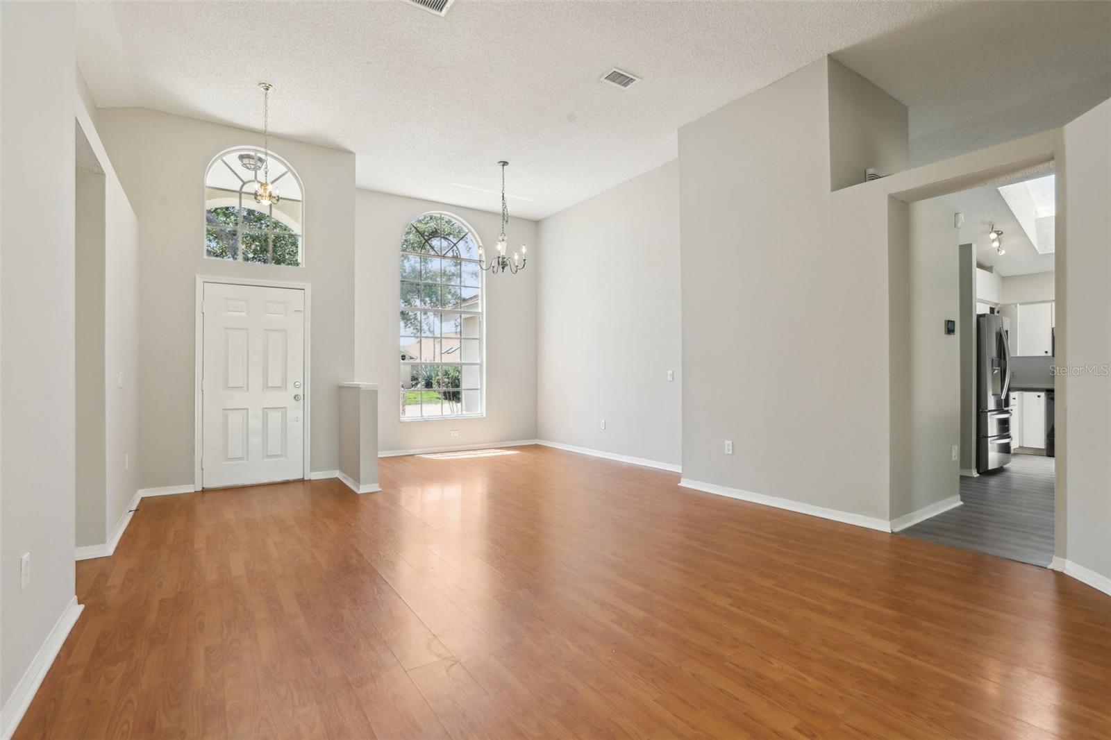 Image 10 of 59 For 9029 Westbay Boulevard