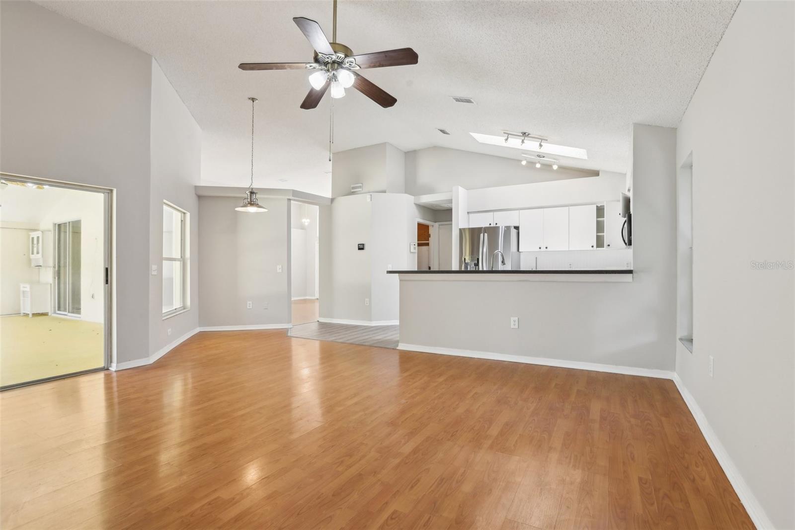 Image 19 of 59 For 9029 Westbay Boulevard