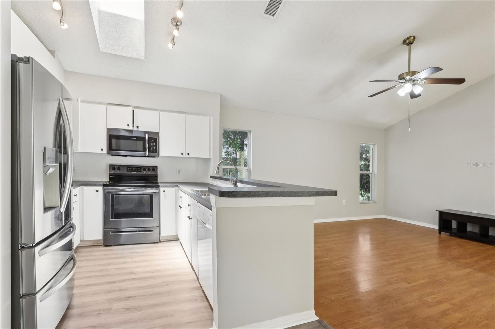 Image 21 of 59 For 9029 Westbay Boulevard