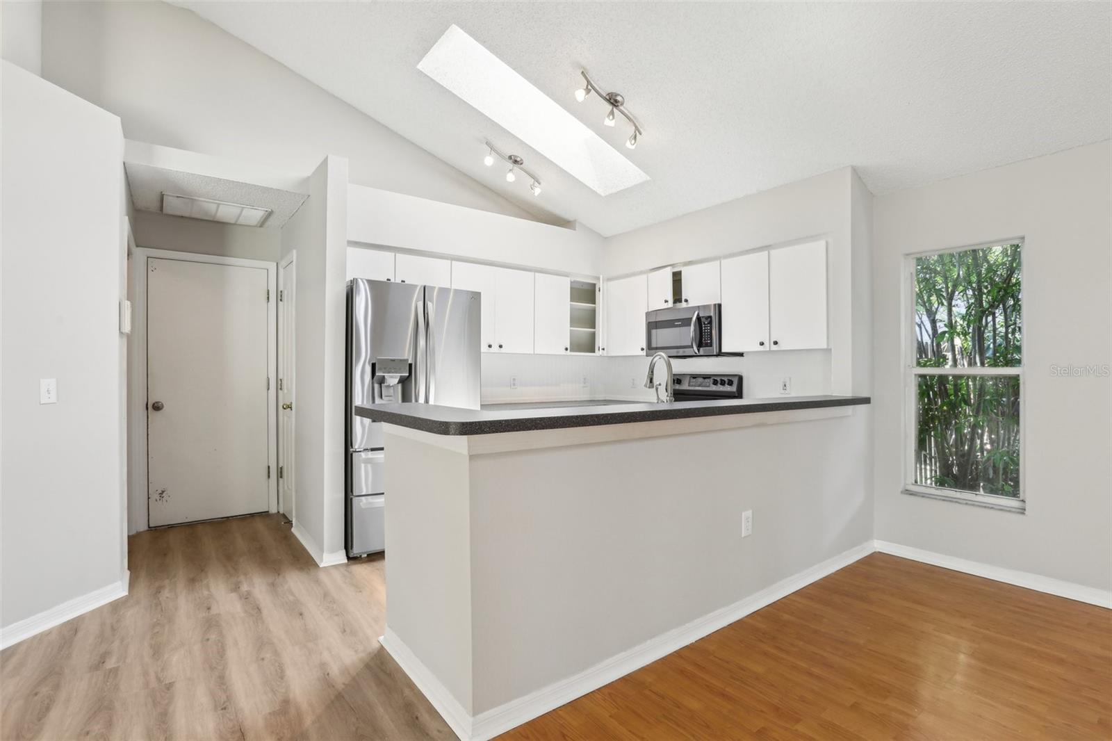 Image 22 of 59 For 9029 Westbay Boulevard