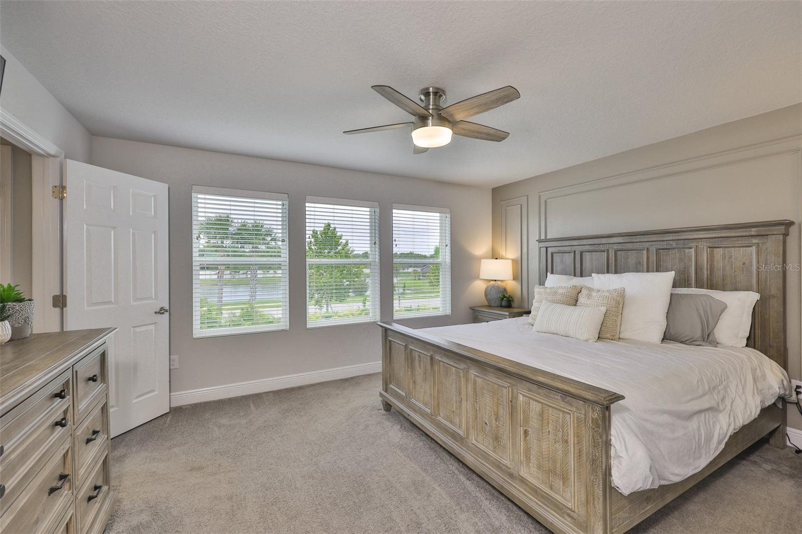 Listing photo id 20 for 5511 Del Coronado Drive