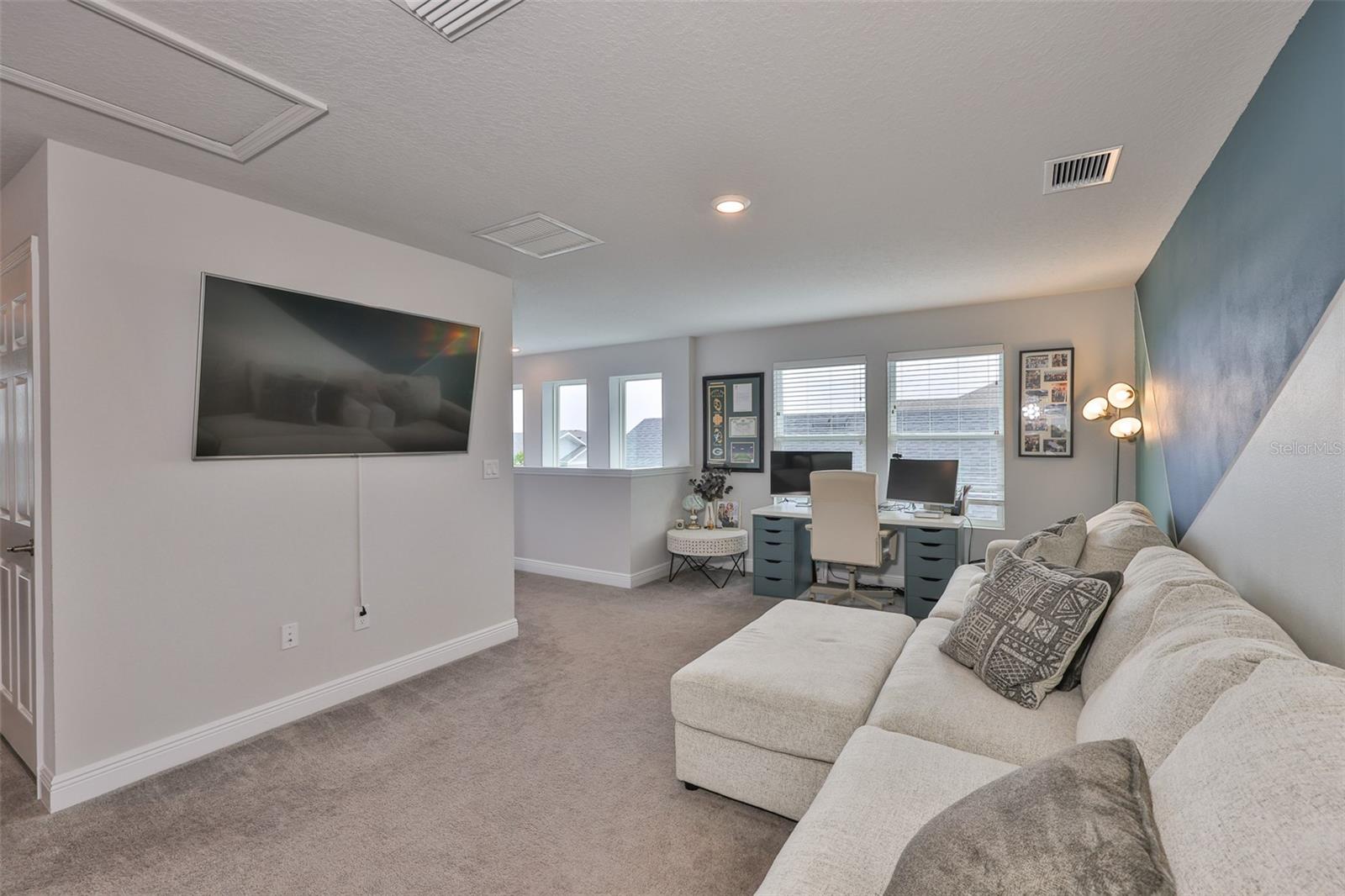 Listing photo id 27 for 5511 Del Coronado Drive
