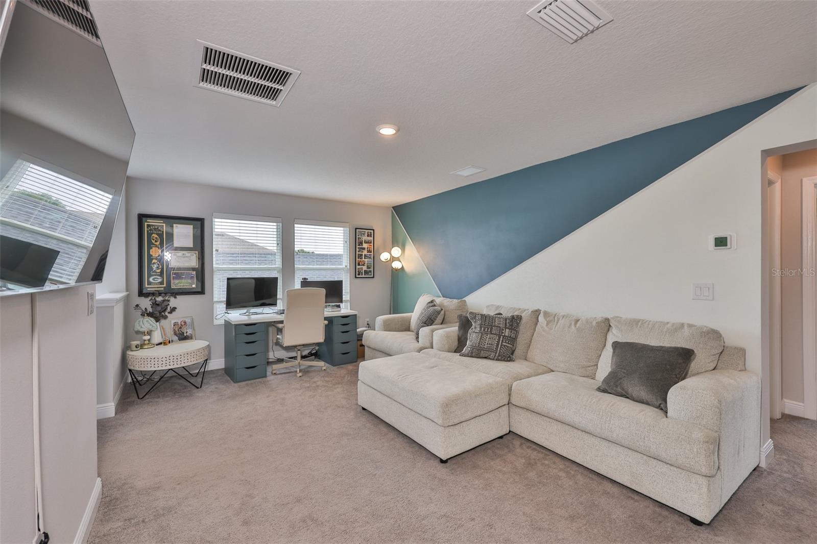 Listing photo id 28 for 5511 Del Coronado Drive