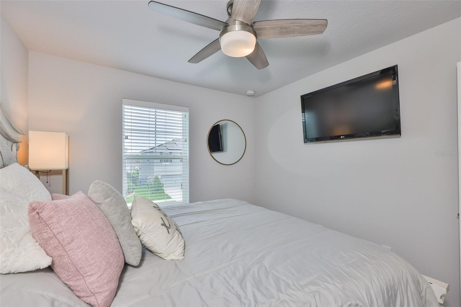 Listing photo id 30 for 5511 Del Coronado Drive