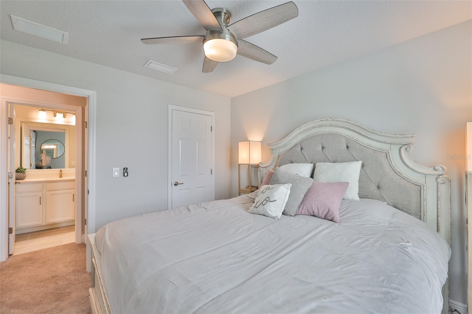 Listing photo id 31 for 5511 Del Coronado Drive