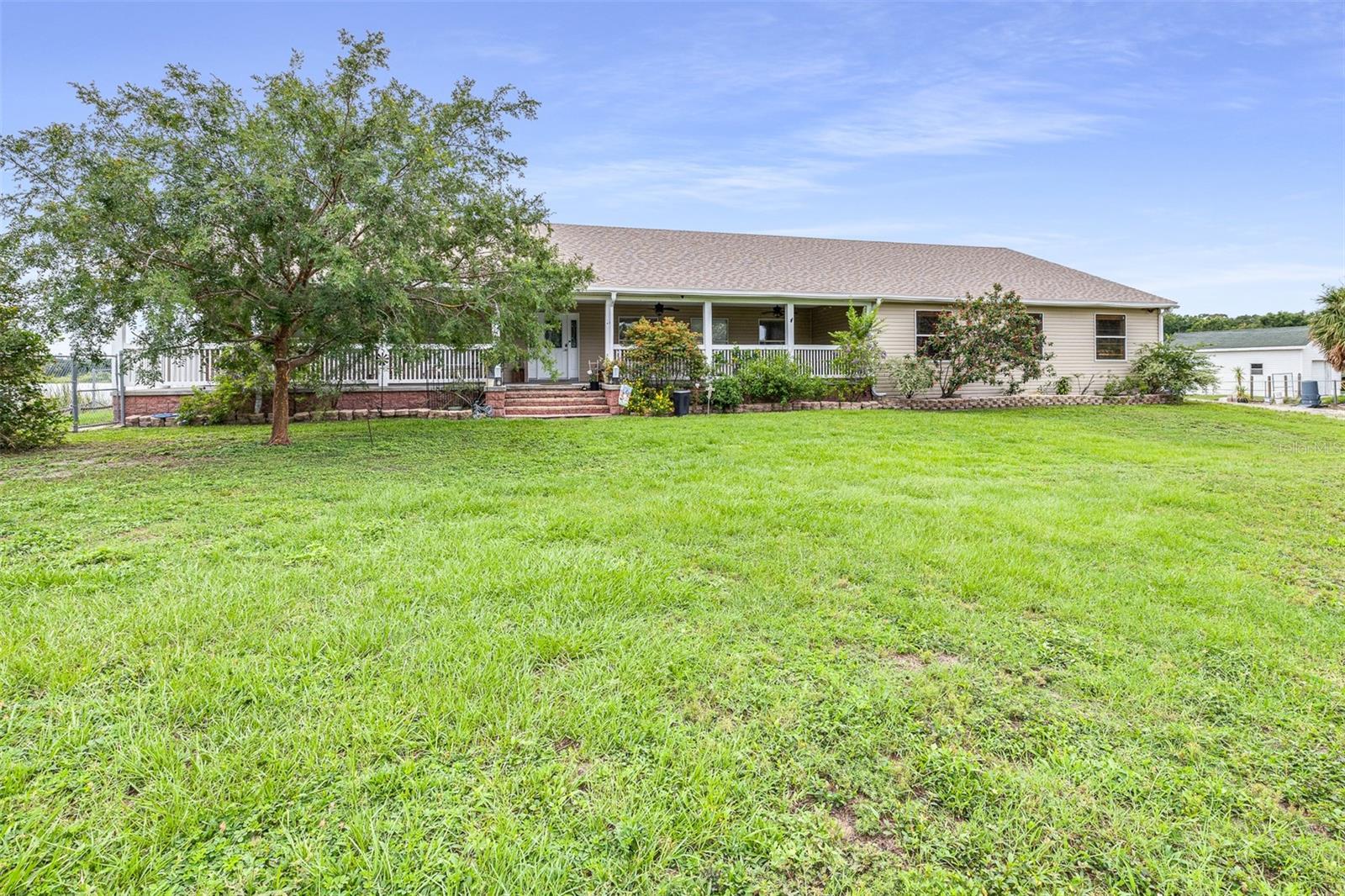 Image 2 of 61 For 124 Pangola Drive