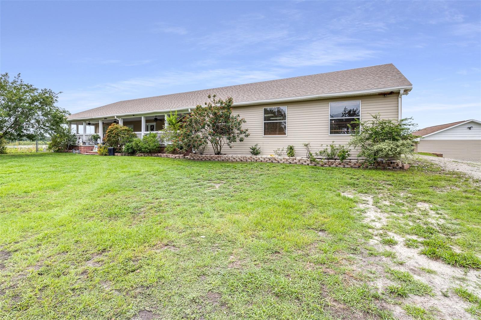 Image 4 of 61 For 124 Pangola Drive