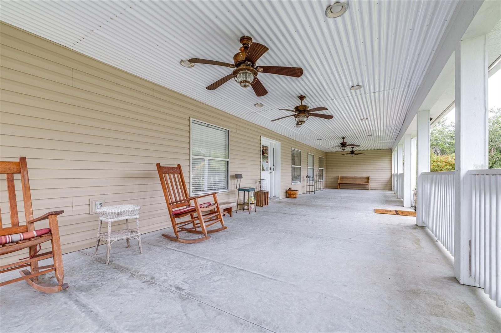 Image 5 of 61 For 124 Pangola Drive