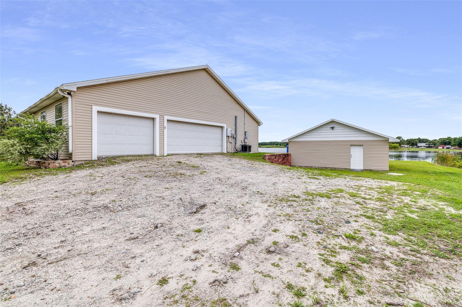 Image 50 of 61 For 124 Pangola Drive