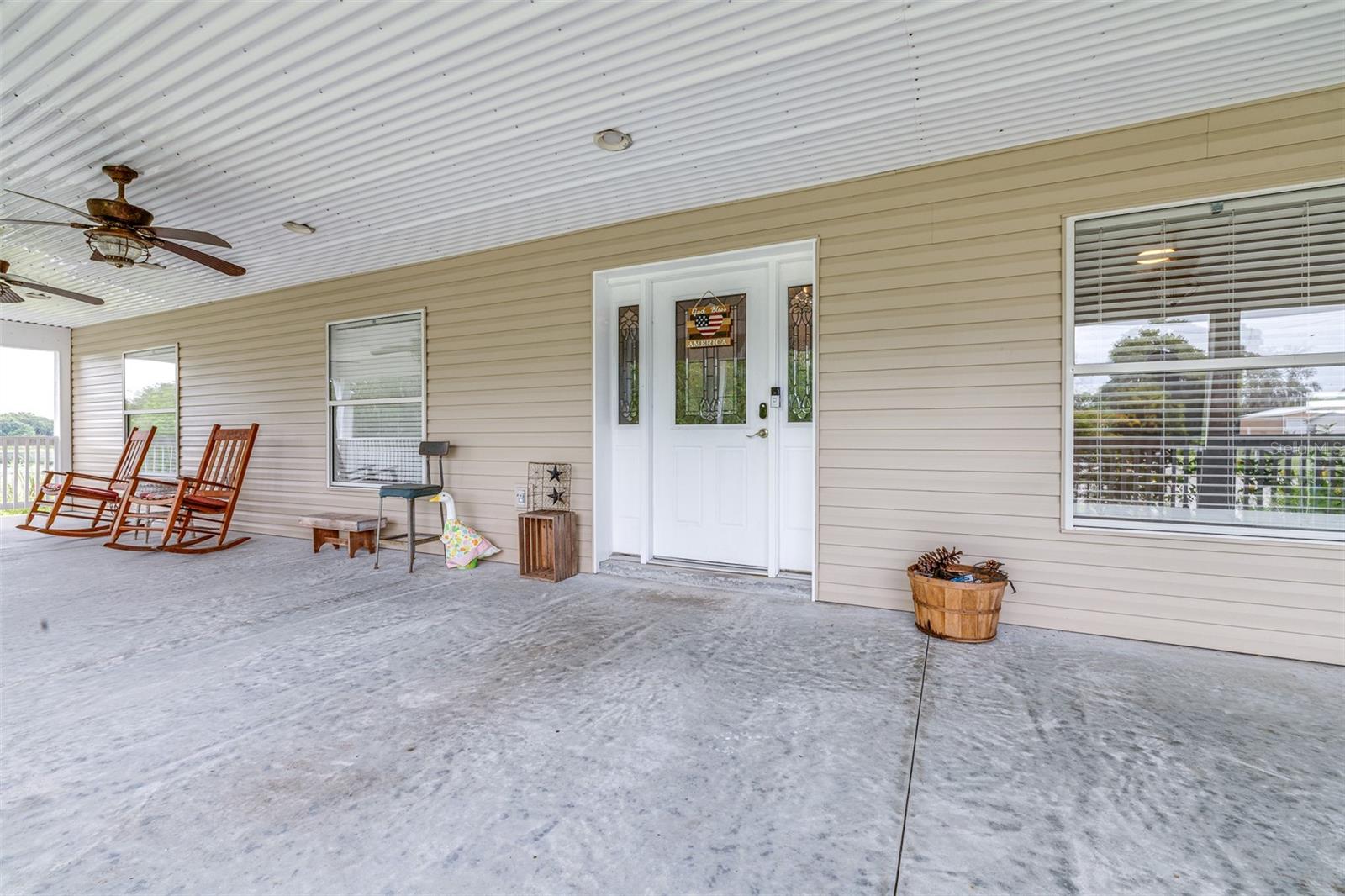 Image 7 of 61 For 124 Pangola Drive
