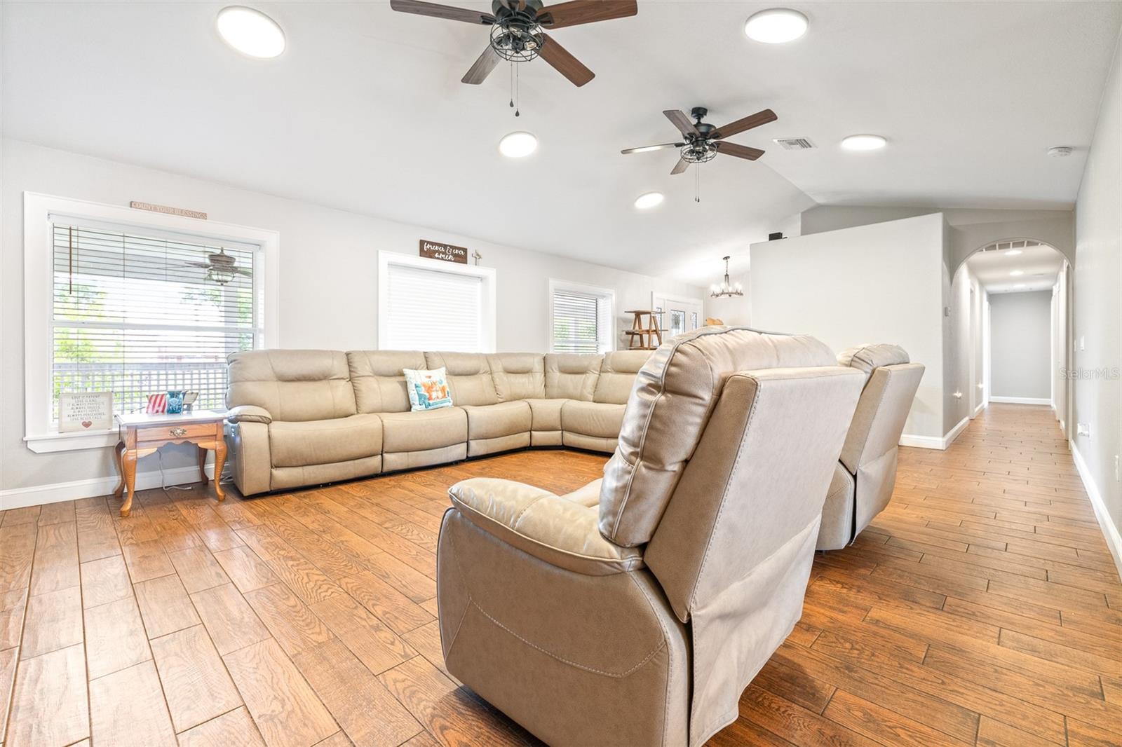 Image 9 of 61 For 124 Pangola Drive