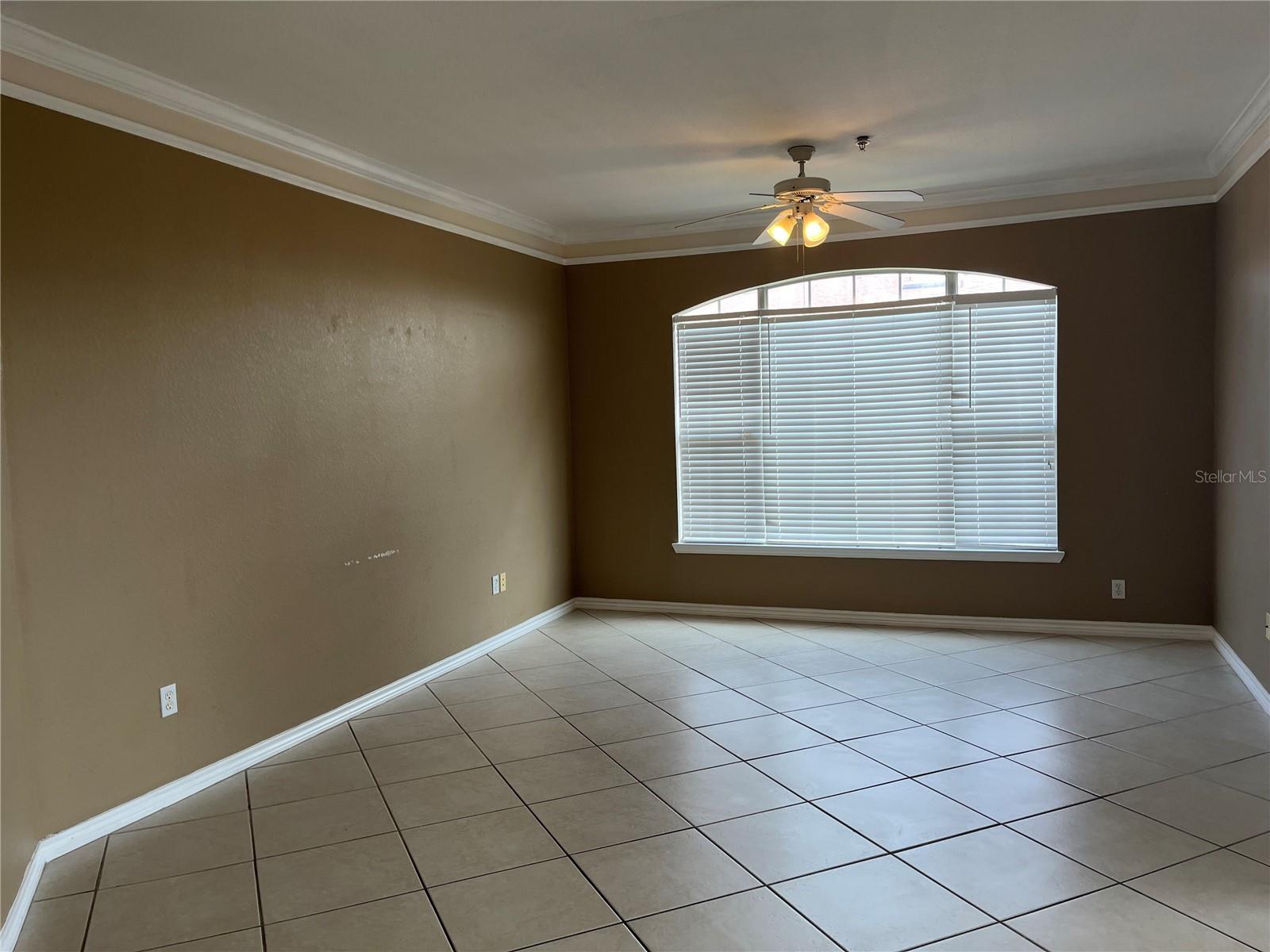 Image 4 of 30 For 4305 Bayside Village Drive 301