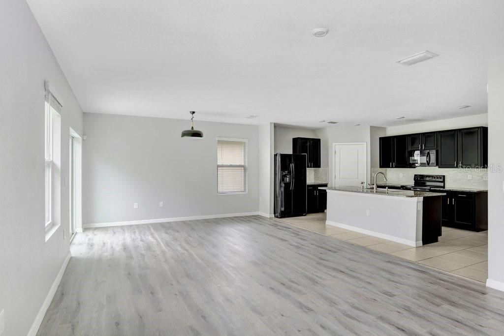 Image 11 of 21 For 6866 Wagon Trail Street