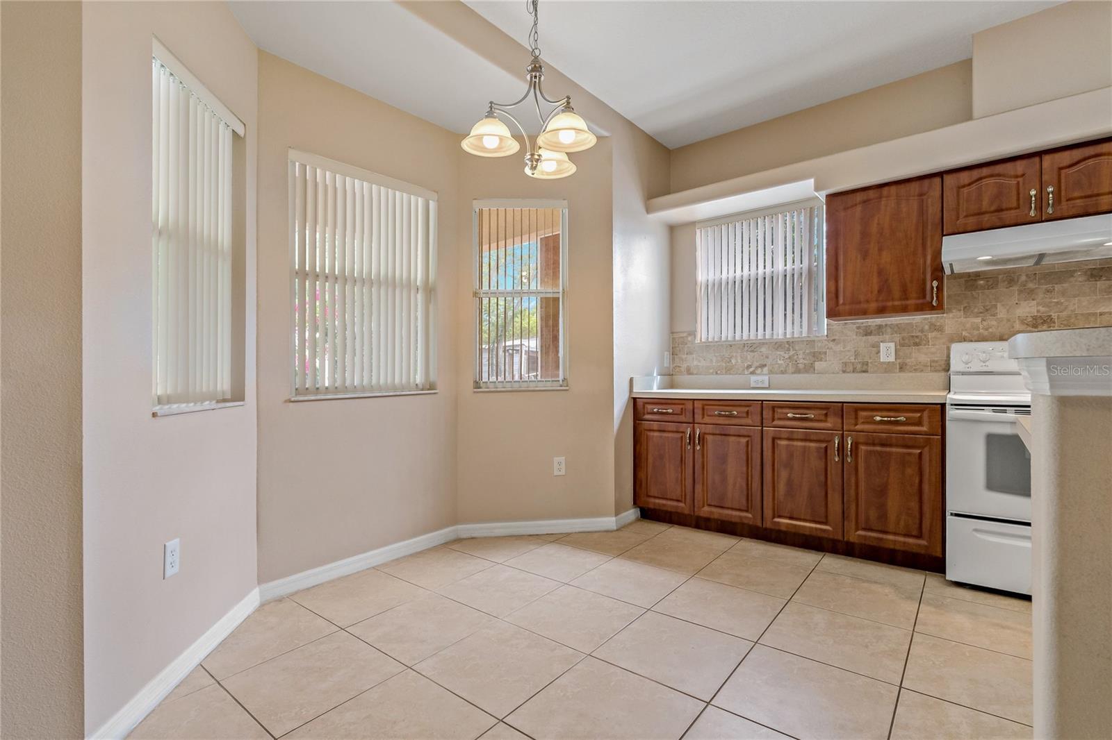 Image 10 of 37 For 6625 Interbay Boulevard