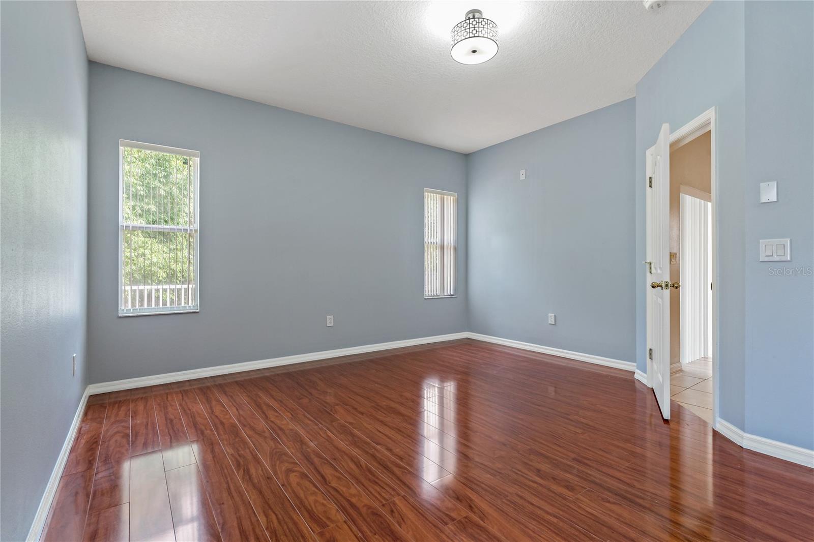 Image 15 of 37 For 6625 Interbay Boulevard