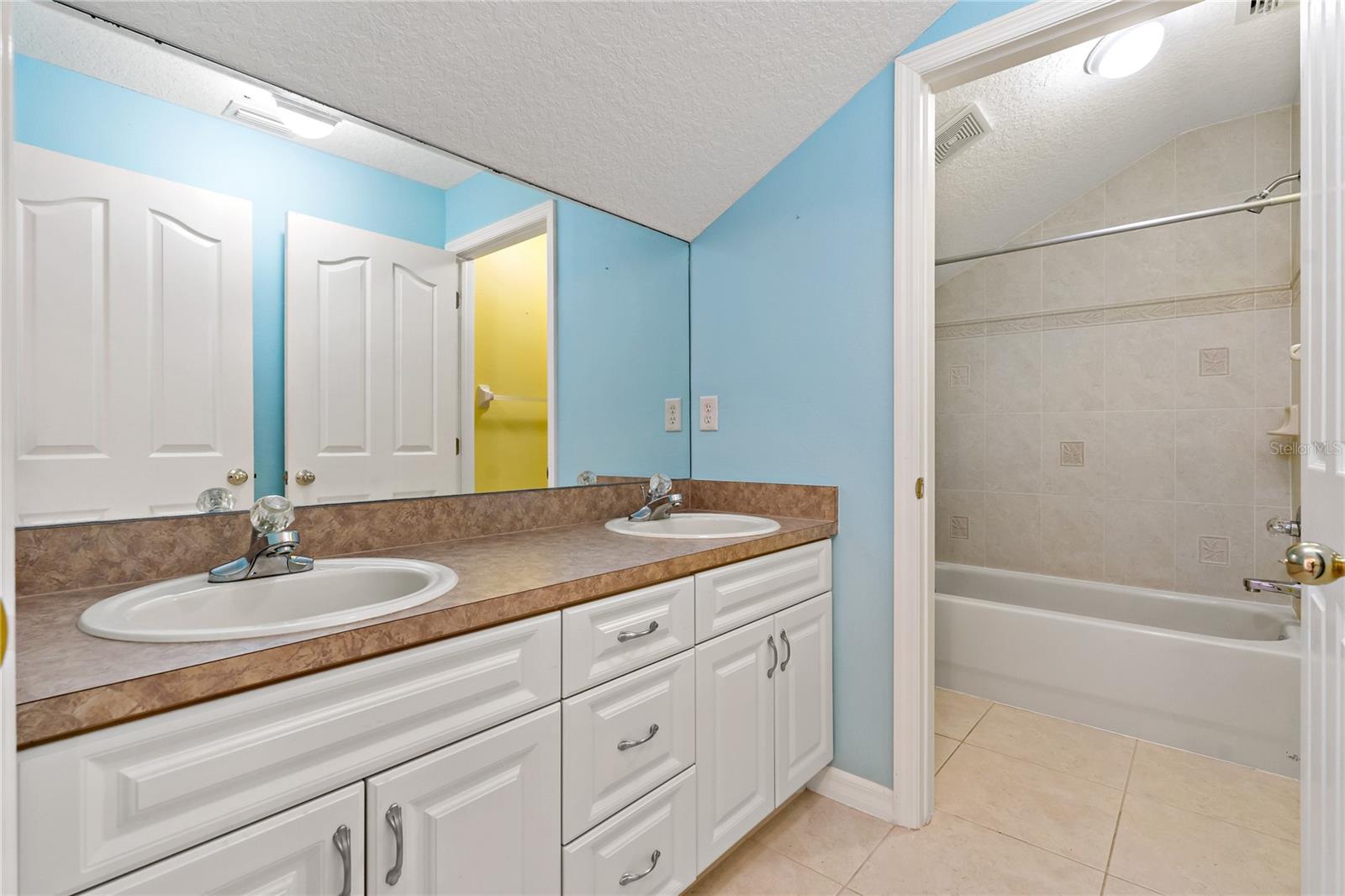 Image 25 of 37 For 6625 Interbay Boulevard