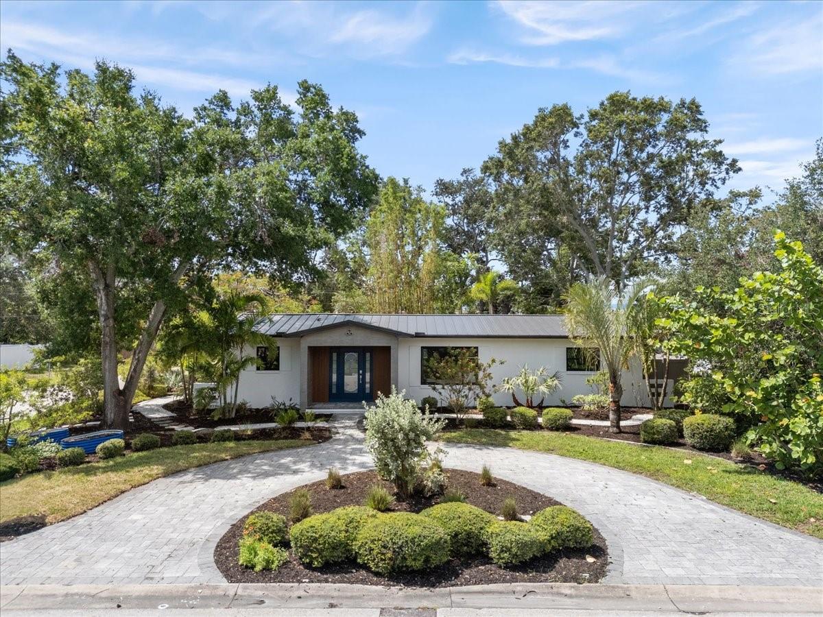 Details for 454 35th Avenue Ne, ST PETERSBURG, FL 33704