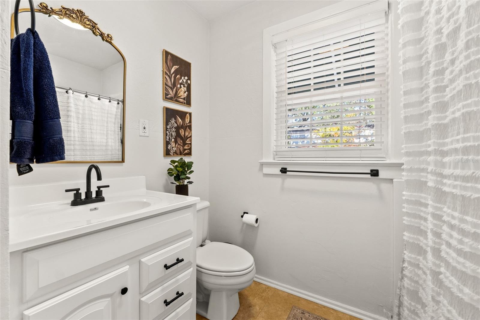 Listing photo id 15 for 4616 Matanzas Avenue