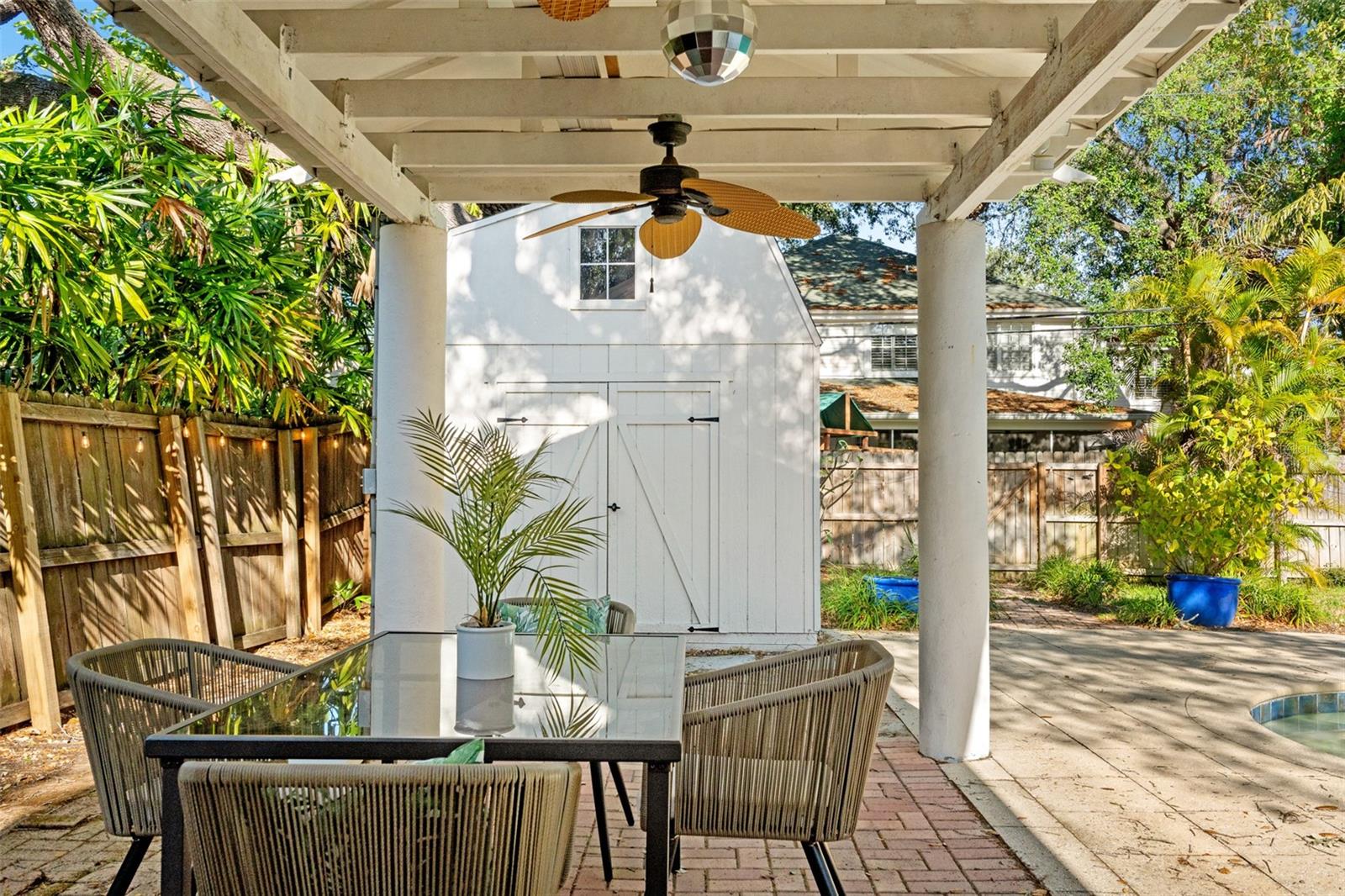 Listing photo id 1 for 4616 Matanzas Avenue