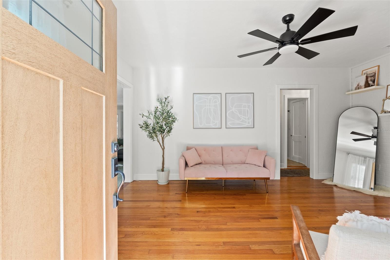 Listing photo id 5 for 4616 Matanzas Avenue