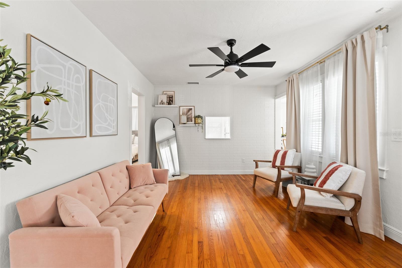 Listing photo id 6 for 4616 Matanzas Avenue