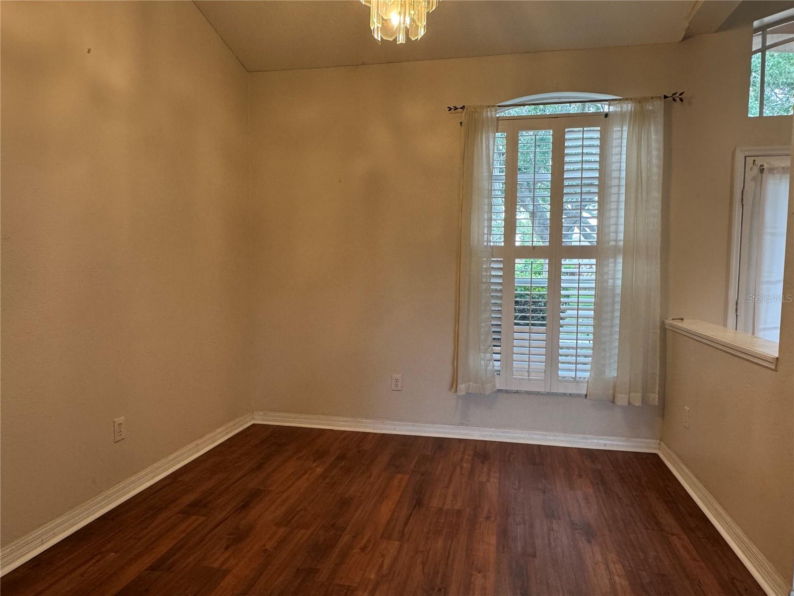 Image 11 of 63 For 10207 Quails Landing Avenue